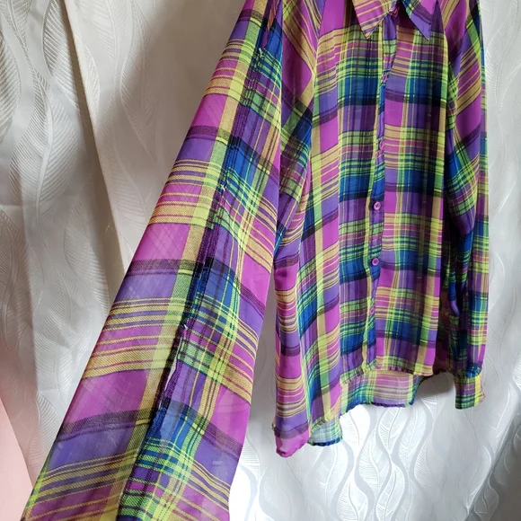 Sheer Vibrant Plaid Open Long Sleeve Cold-Shoulder Button Down - Picture 6 of 8